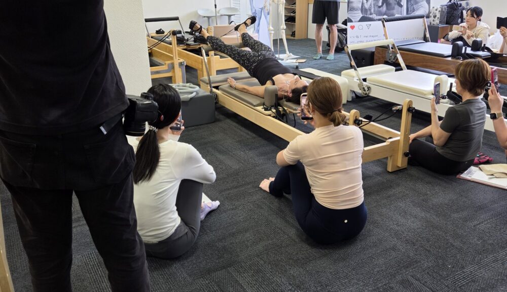 高校の特別授業でピラティスを学ぶ。